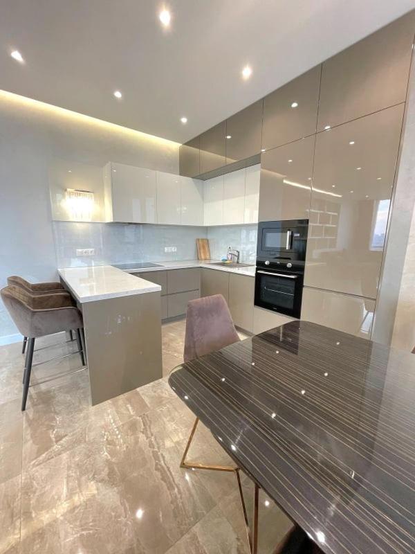 Vip Apartment 120M2 With Panoramic Windows, 22 Floor. Obolon Kyiv Exterior photo